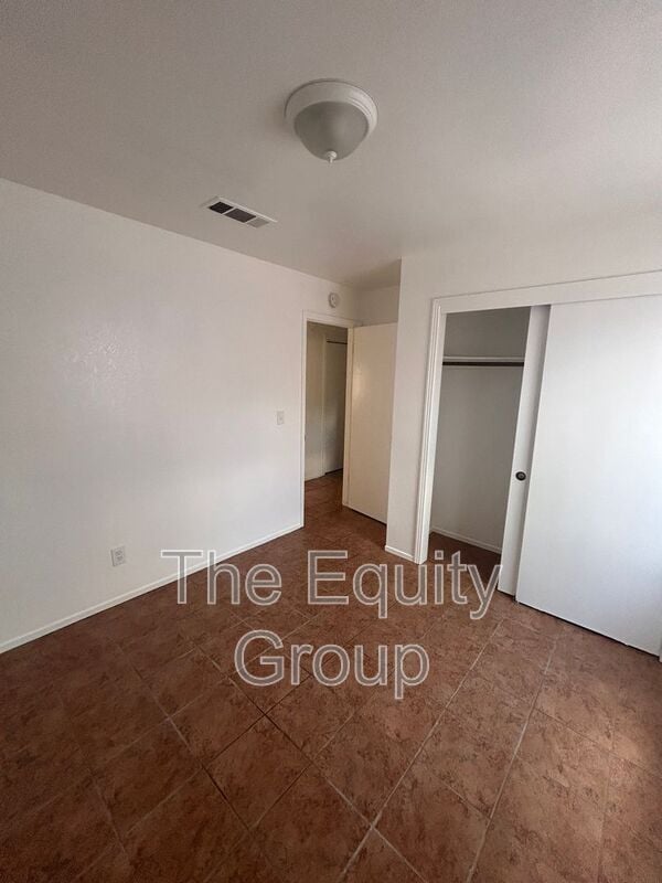 Building Photo - 1058 N Jefferson St