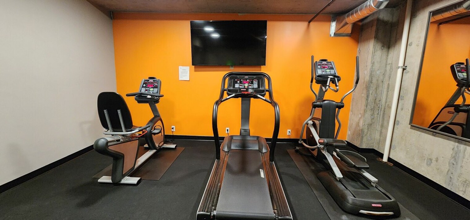 Building Photo - 12207 NE 116th St