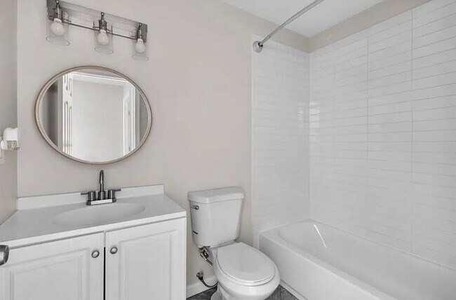 Building Photo - 2218 Orleans St