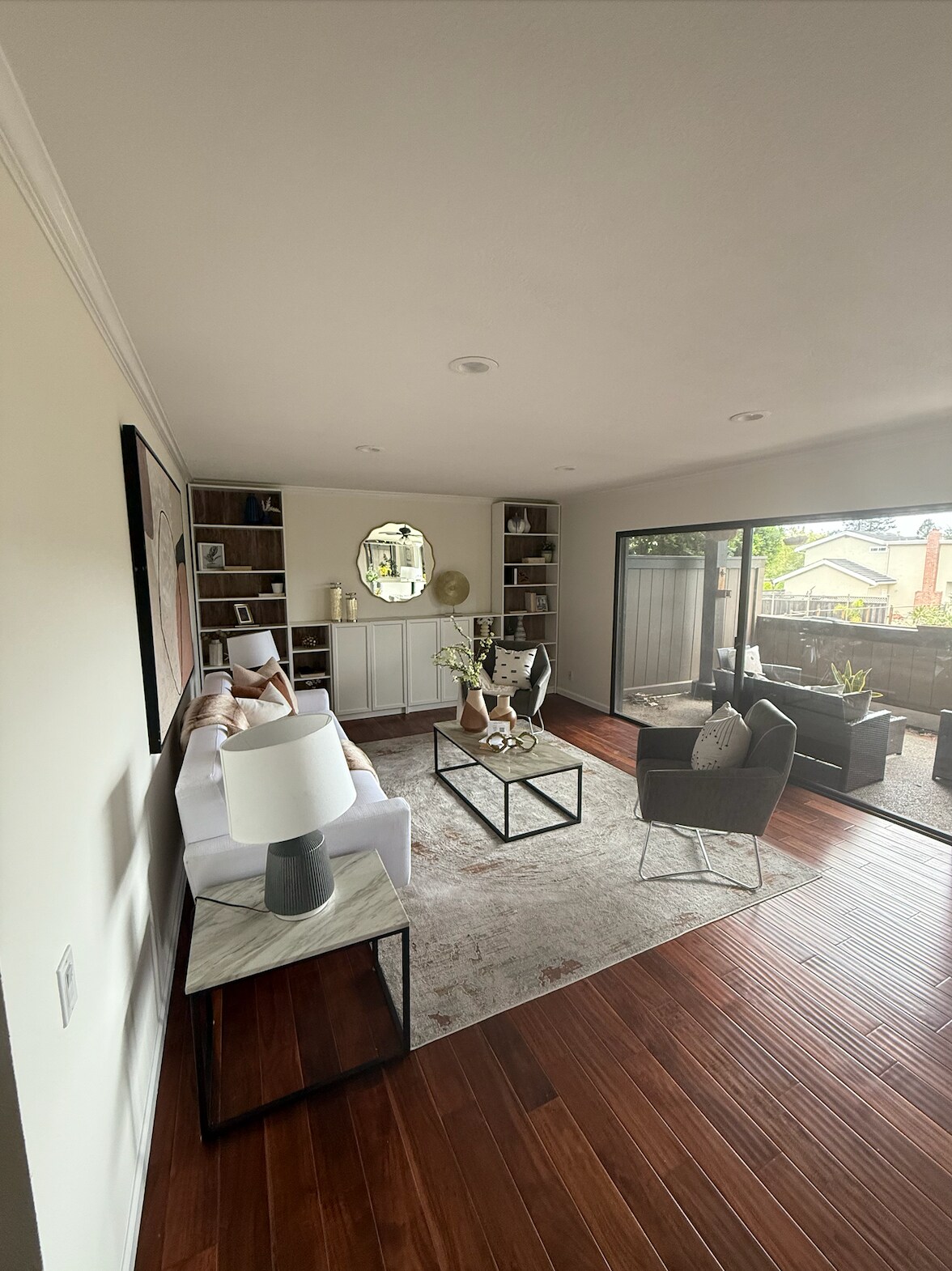 Building Photo - 3372 La Mesa Dr