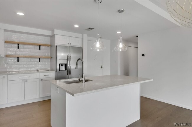 Building Photo - 40 Waterfront Cir