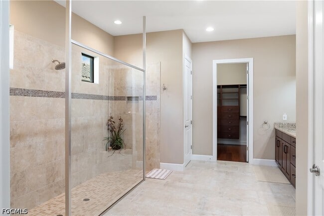 Building Photo - 9235 Rialto Ln