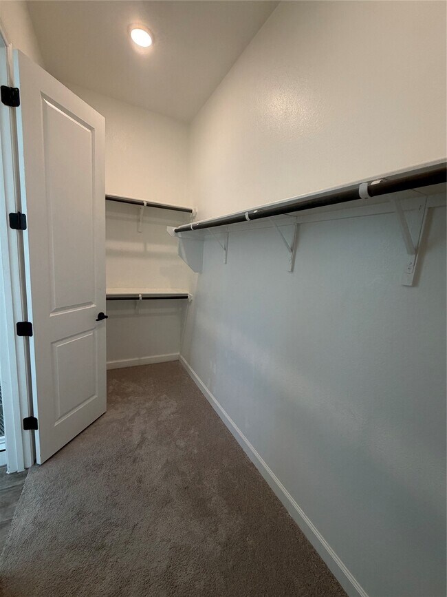 Building Photo - 25302 Rothesay Ln