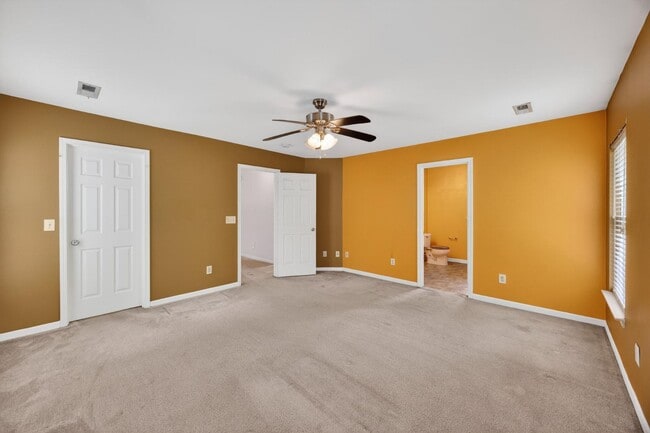 Building Photo - 8831 Kellum Dr