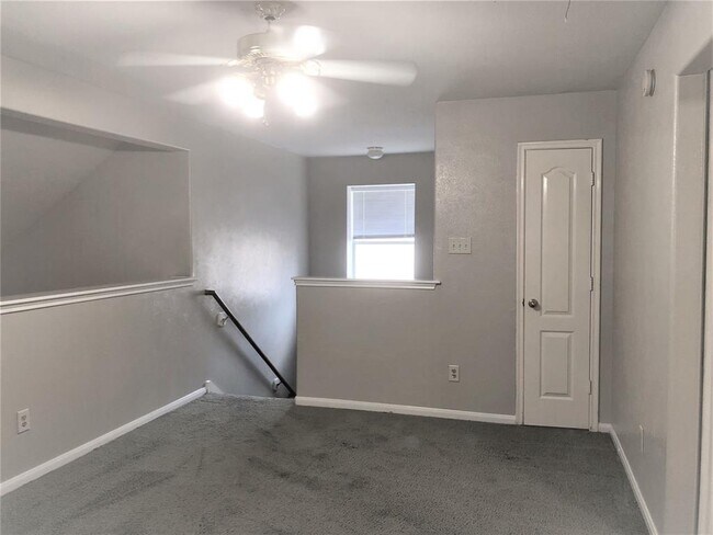 Building Photo - 6535 Silky Moss Dr