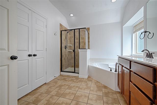 Building Photo - 1216 Realoaks Dr