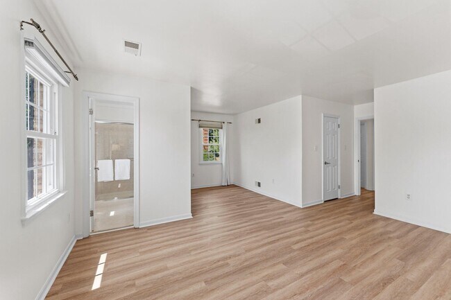 Building Photo - 7428 Chummley Ct