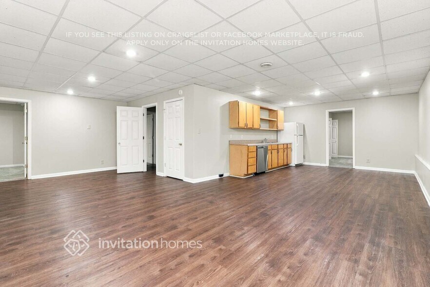 Building Photo - 1810 Timber Lake Rd NW