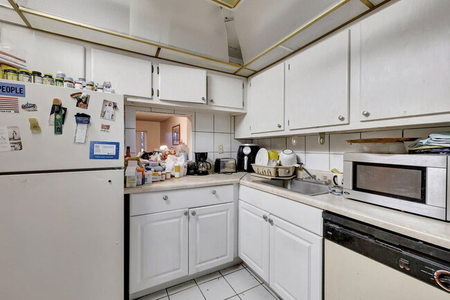 Building Photo - 7820 S Colony Cir