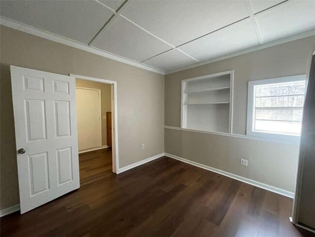 Building Photo - 693 Bluebird Dr SE