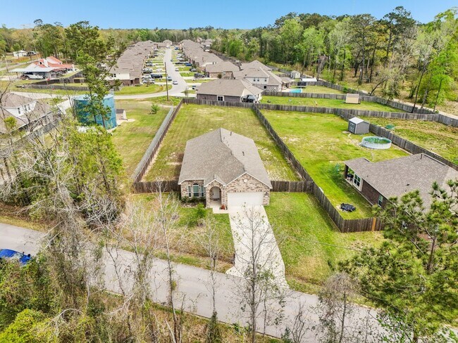 Building Photo - 18473 Railroad Ave