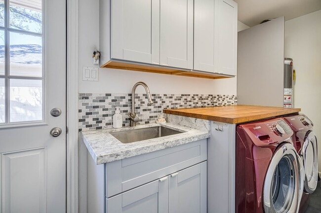 Building Photo - 12458 Woodthorpe Ln