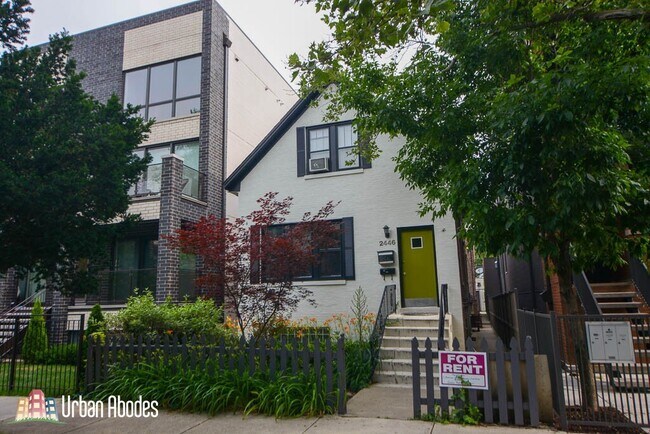 Primary Photo - 2446 W Thomas St