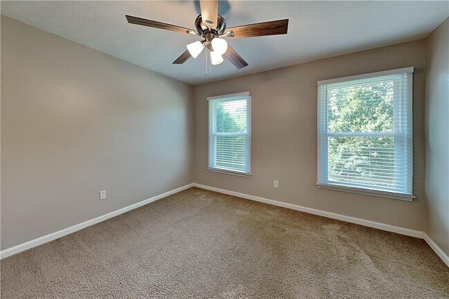 Building Photo - 6839 Woodcreek Ln