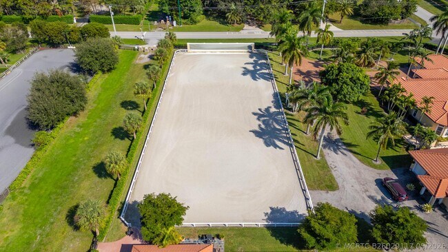 Building Photo - 14943 Paddock Dr