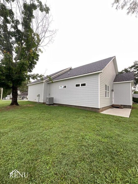 Building Photo - 212 McBrien Rd