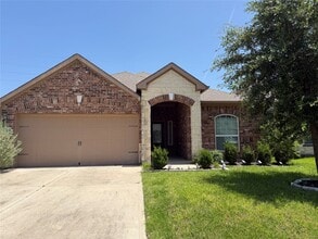Building Photo - 21102 Echo Manor Dr