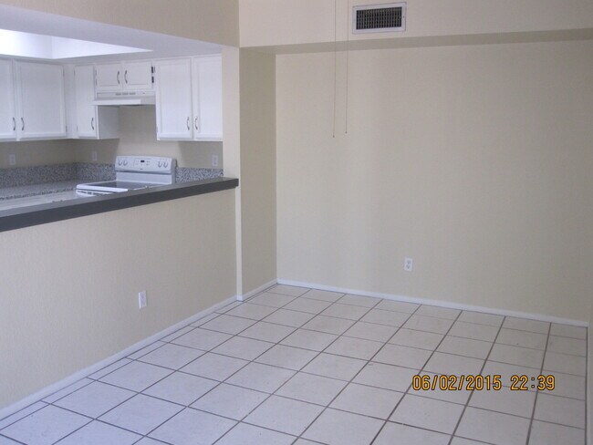 Building Photo - 3394 N Glen Creek Dr