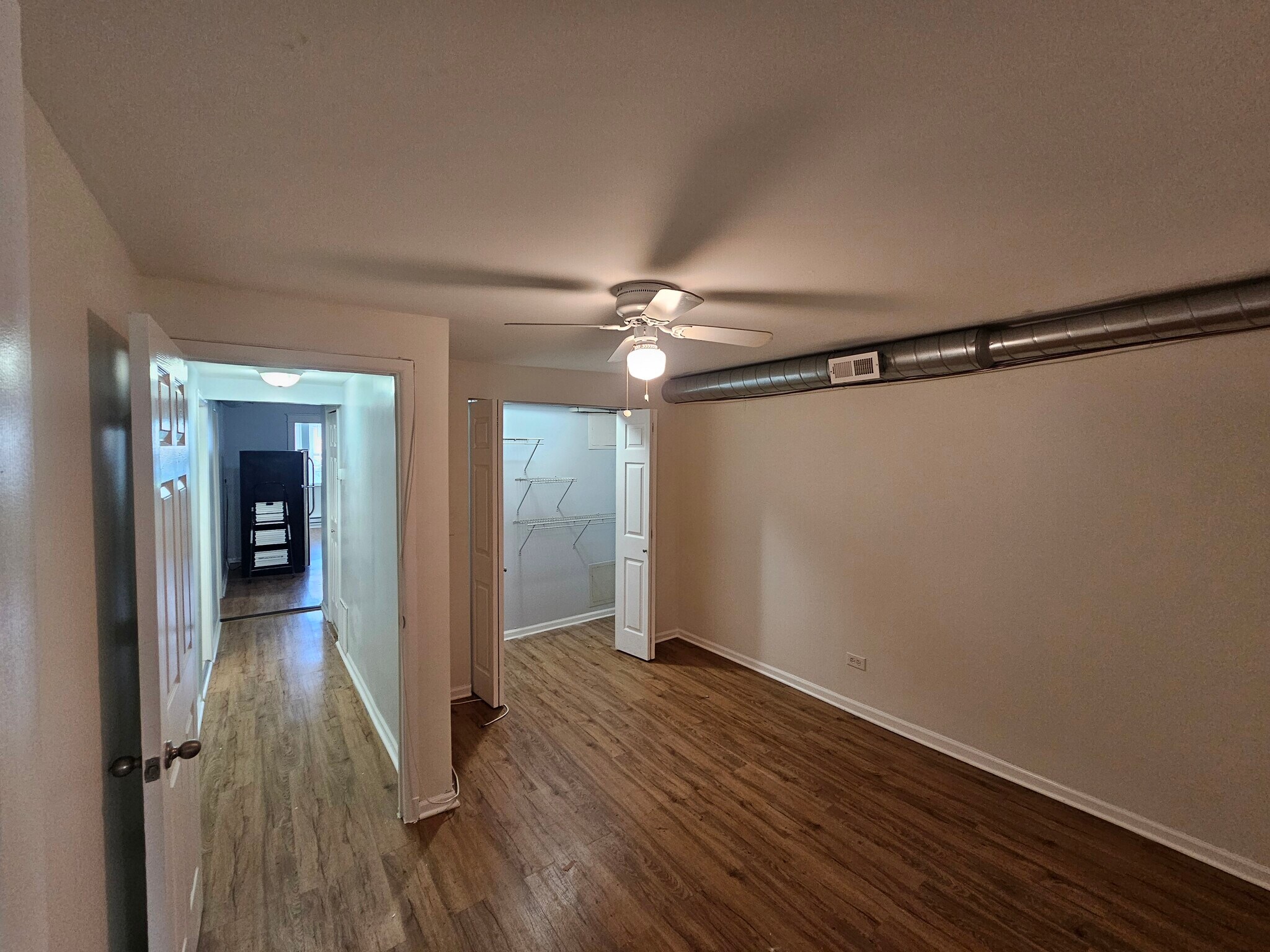 Building Photo - 2125 N Lorel Ave