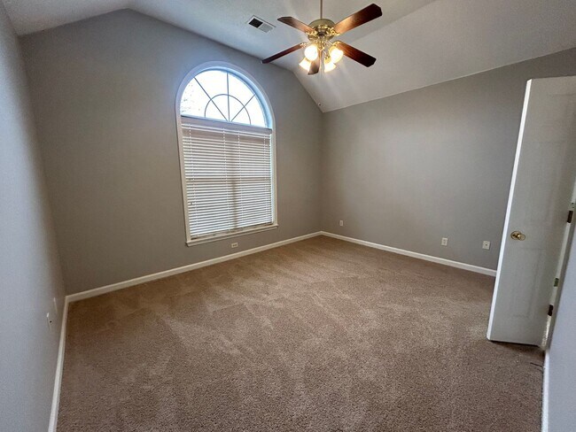 Building Photo - 9204 Acadia Pl