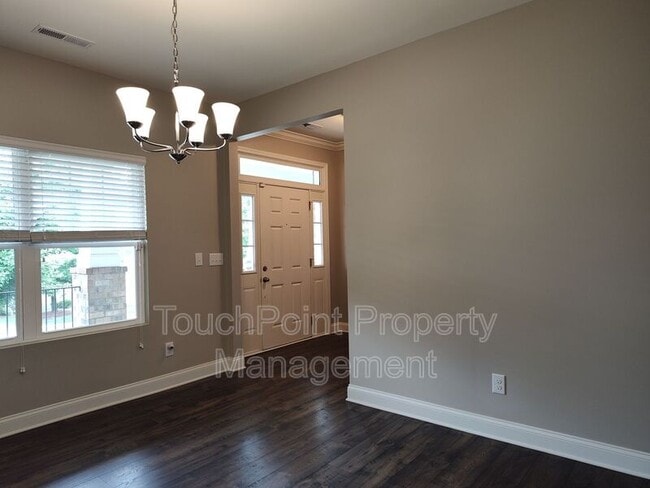Building Photo - 9415 Segundo Ln