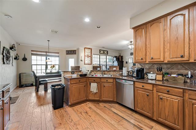 Building Photo - 7578 Seawood Dr