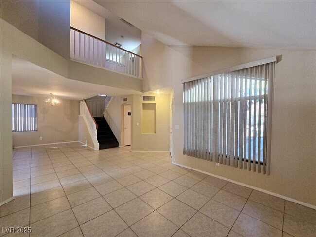 Building Photo - 8120 Sandy Creek Dr