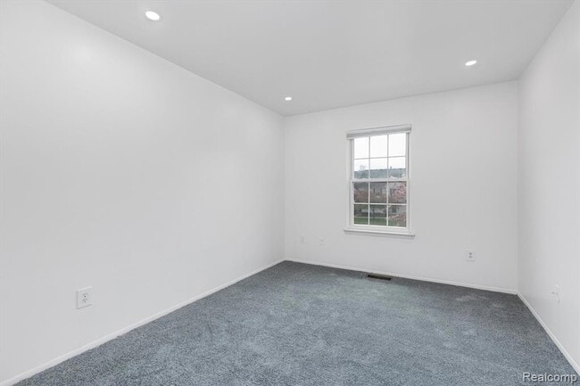 Building Photo - 22241 Atlantic Pointe