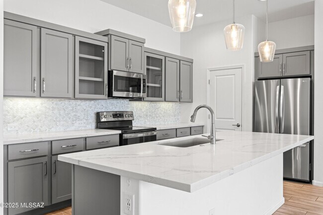 Building Photo - 30732 S Osprey Dr