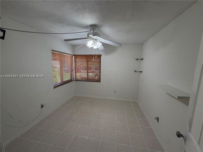 Building Photo - 3613 SW 112th Pl