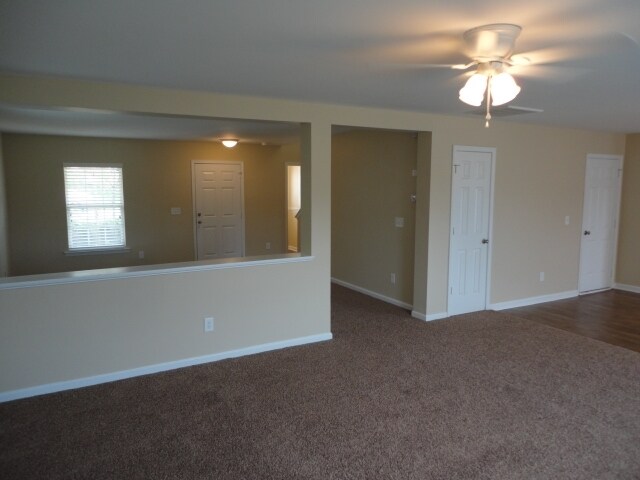 Building Photo - 204 Edgecroft Way