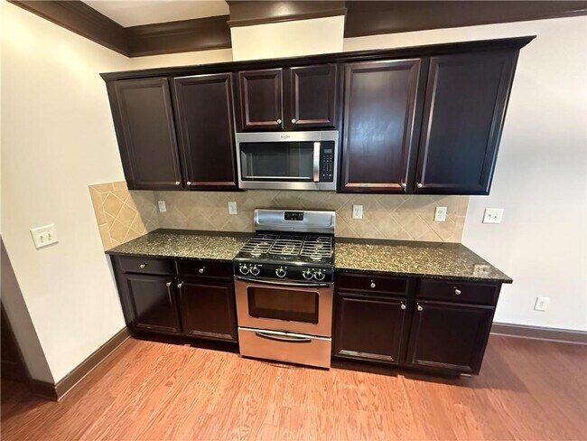 Building Photo - 1095 Township Cir