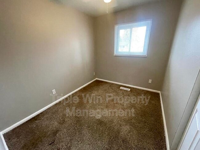Building Photo - 915 Mullanphy Ln