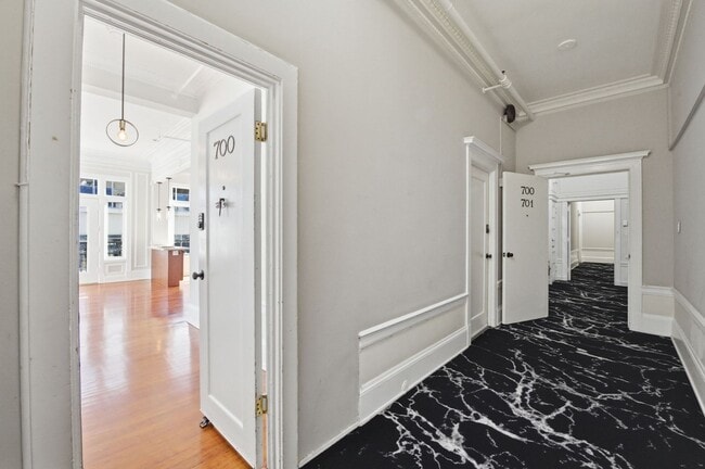 Building Photo - 1405 Van Ness Ave