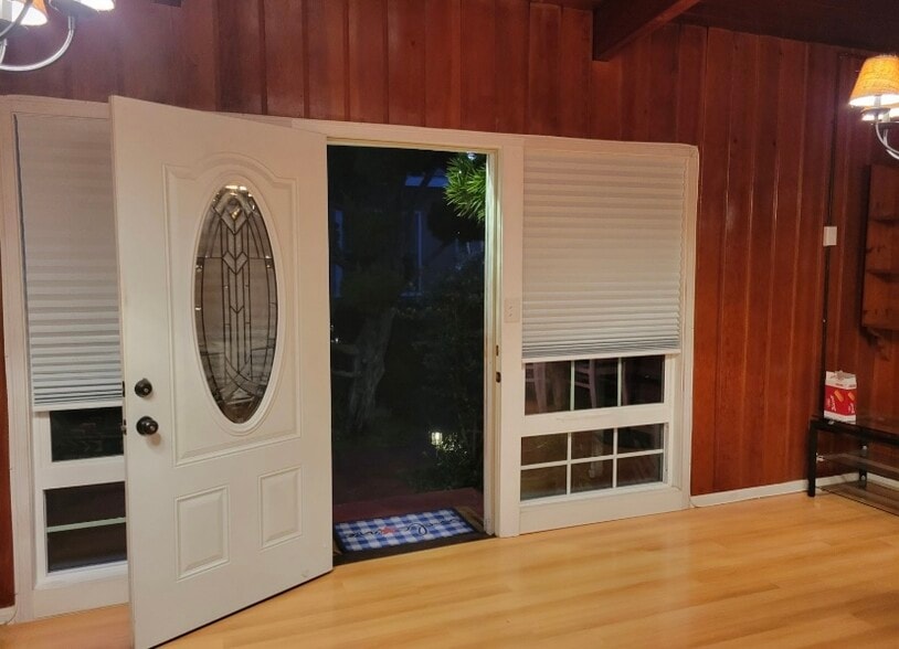 Building Photo - 1430 Manhattan Beach Blvd