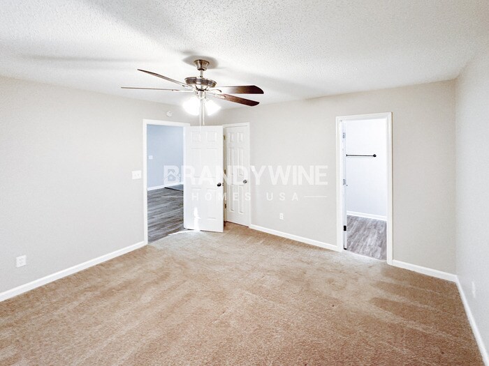 Building Photo - 201 Brooke Dr