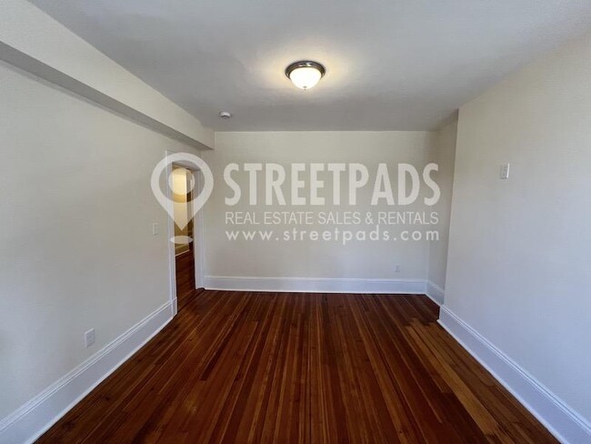 Building Photo - 2 bedroom in Cambridge MA 02139