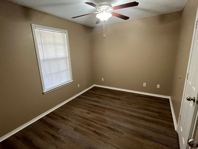 Building Photo - 2005 S Tampa Ave