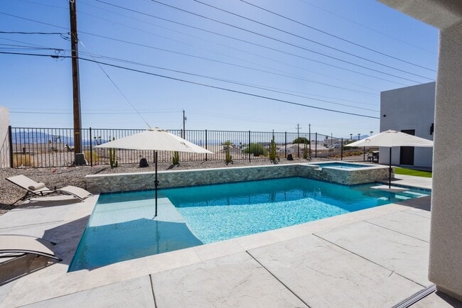 Building Photo - VR - 881 Pueblo Dr