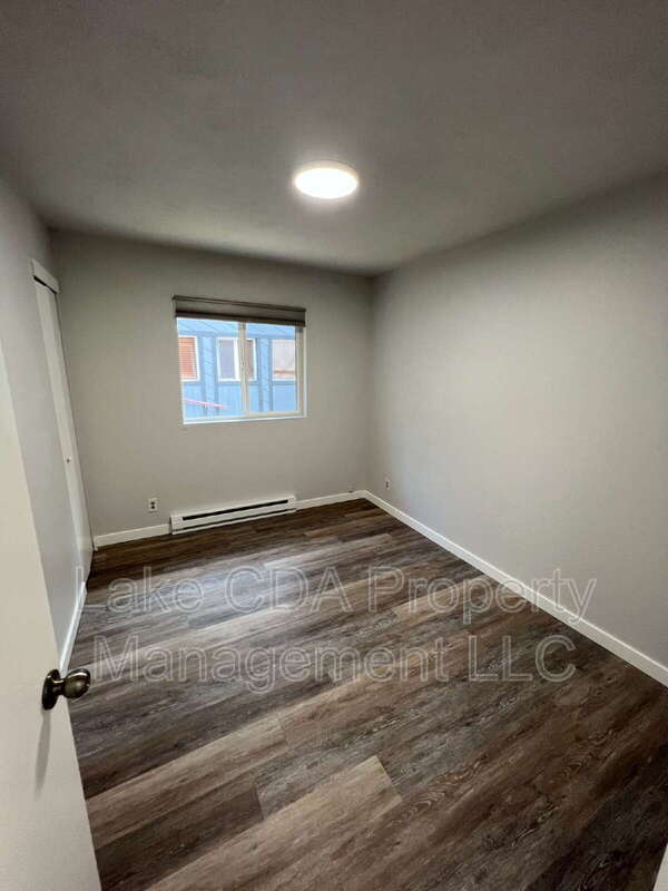 Building Photo - 1099 Woolsey Dr