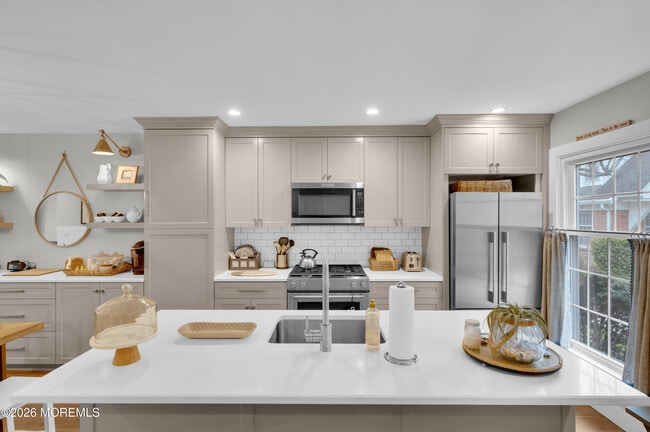 Building Photo - 51 Wyckham Rd