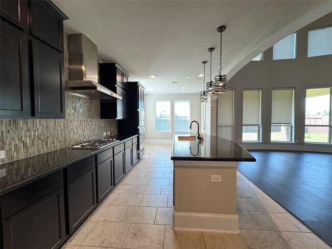 Building Photo - 30154 Southern Sky Dr