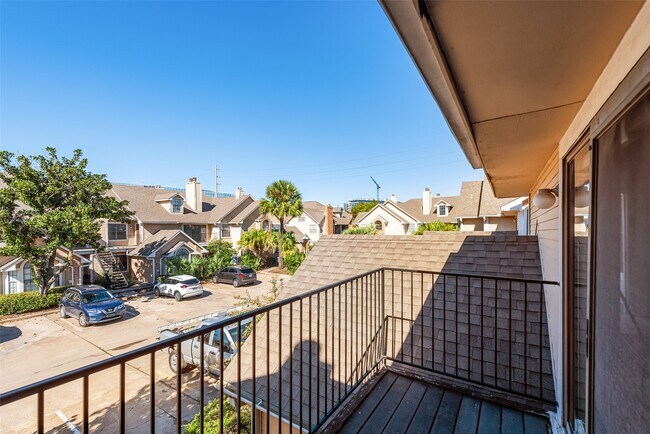 Building Photo - 2300 Old Spanish Trl