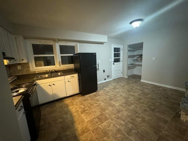 Building Photo - 2707 Jenlee Ln