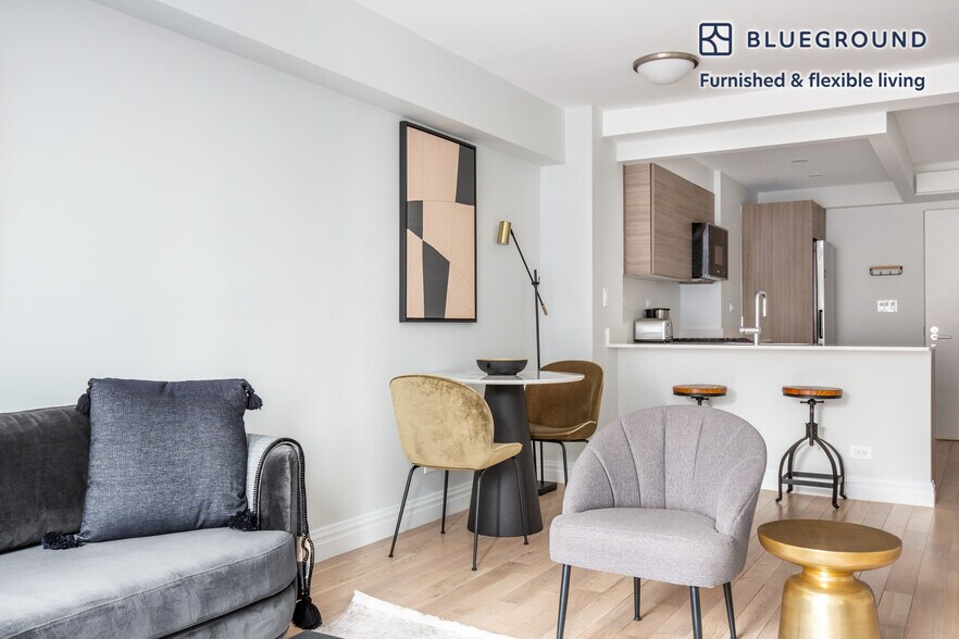 Building Photo - 340 E 51st St