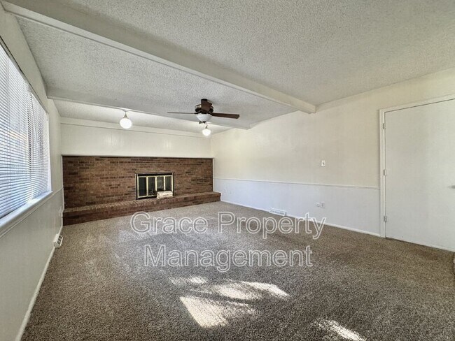 Building Photo - 5728 S Kenton St