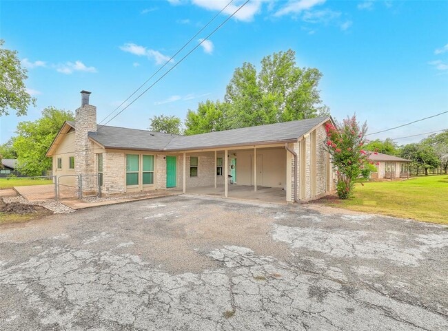 Building Photo - 802 Ranch Rd
