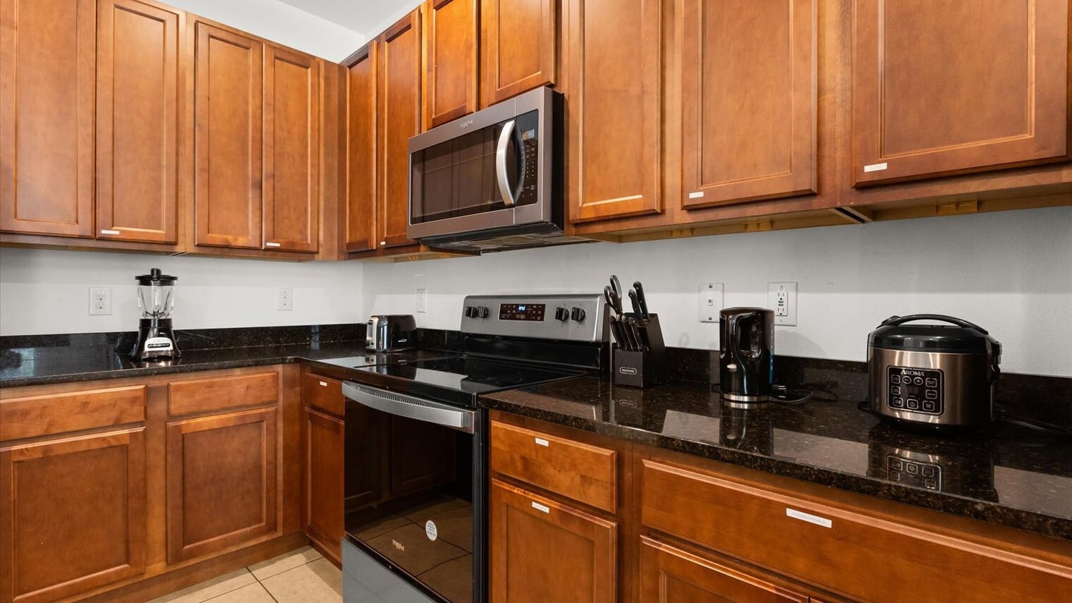 Building Photo - 4565 Cabello Loop