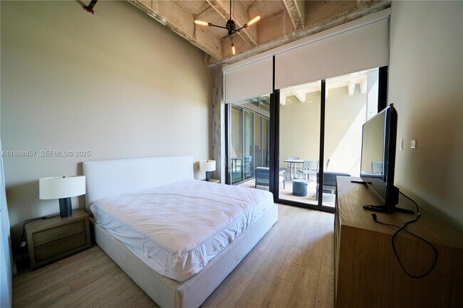 Building Photo - 7920 NE 2nd Ave