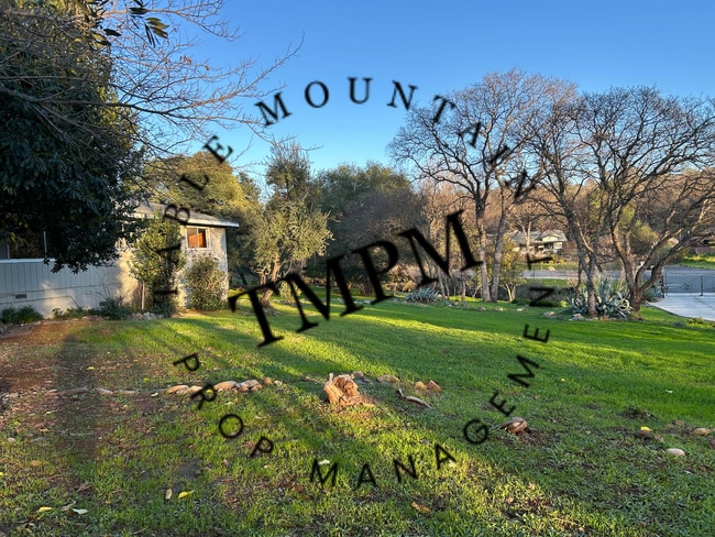 Building Photo - 120 Bessie Ln